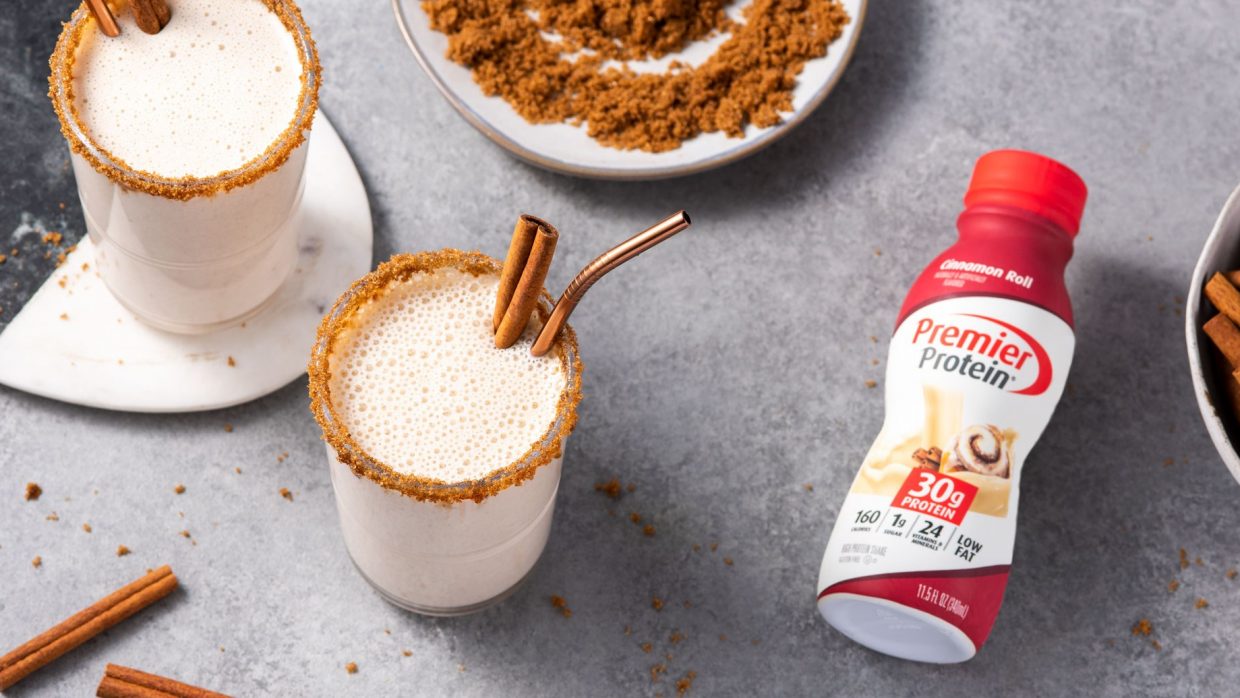 10 00 Premier Oct Social Cinnamon Roll Smoothie WEB